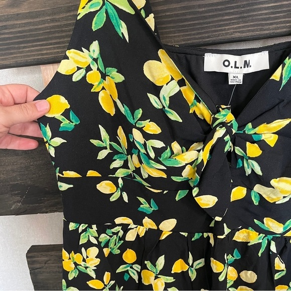 O.L.M. Lemon print peekaboo tank top NWT - Picture 3 of 7